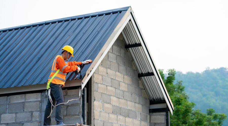 Expert Emergency Roof Repairs services in Pomona, IL